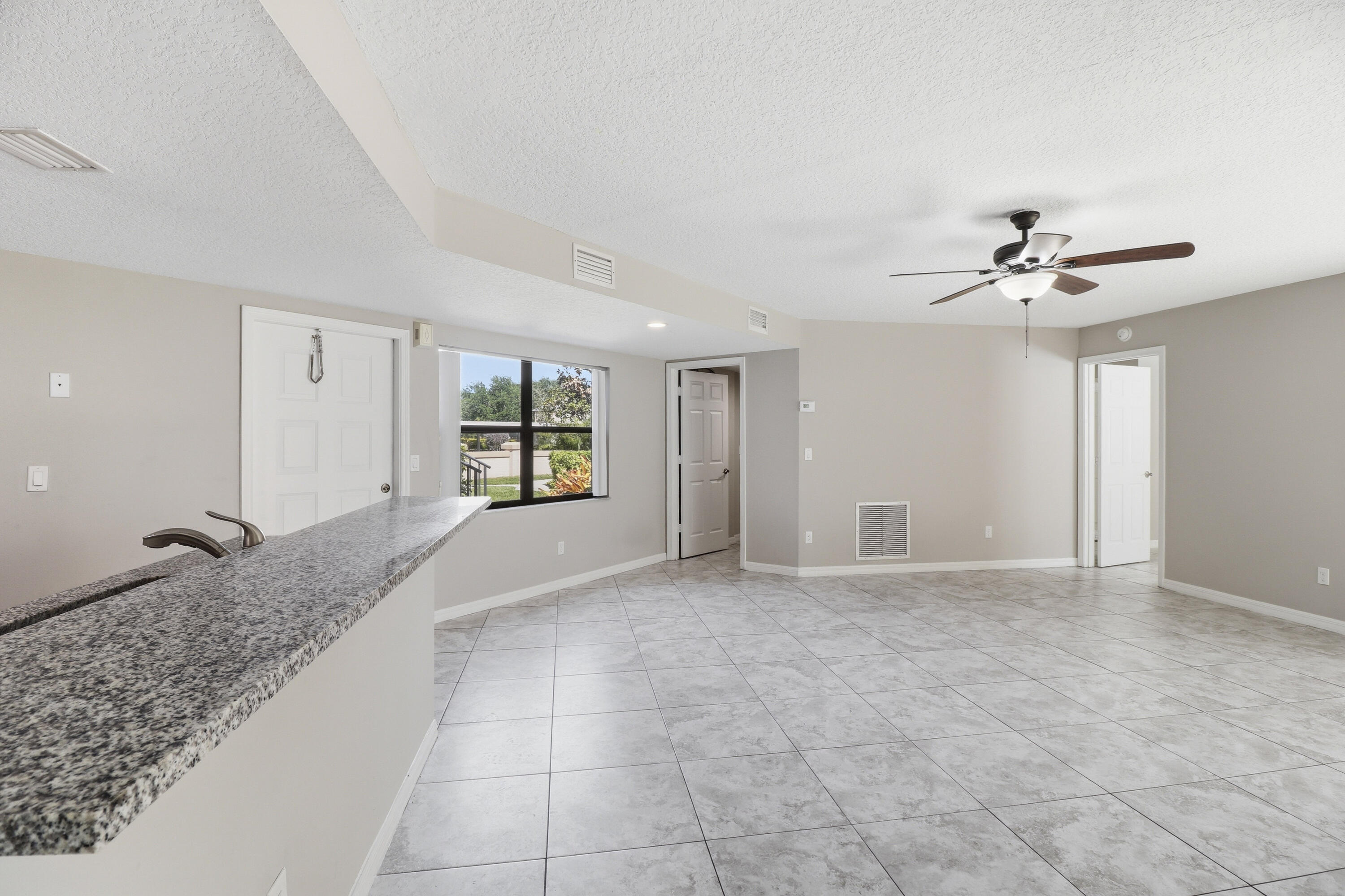 METES AND BOUNDS - Residential Lease