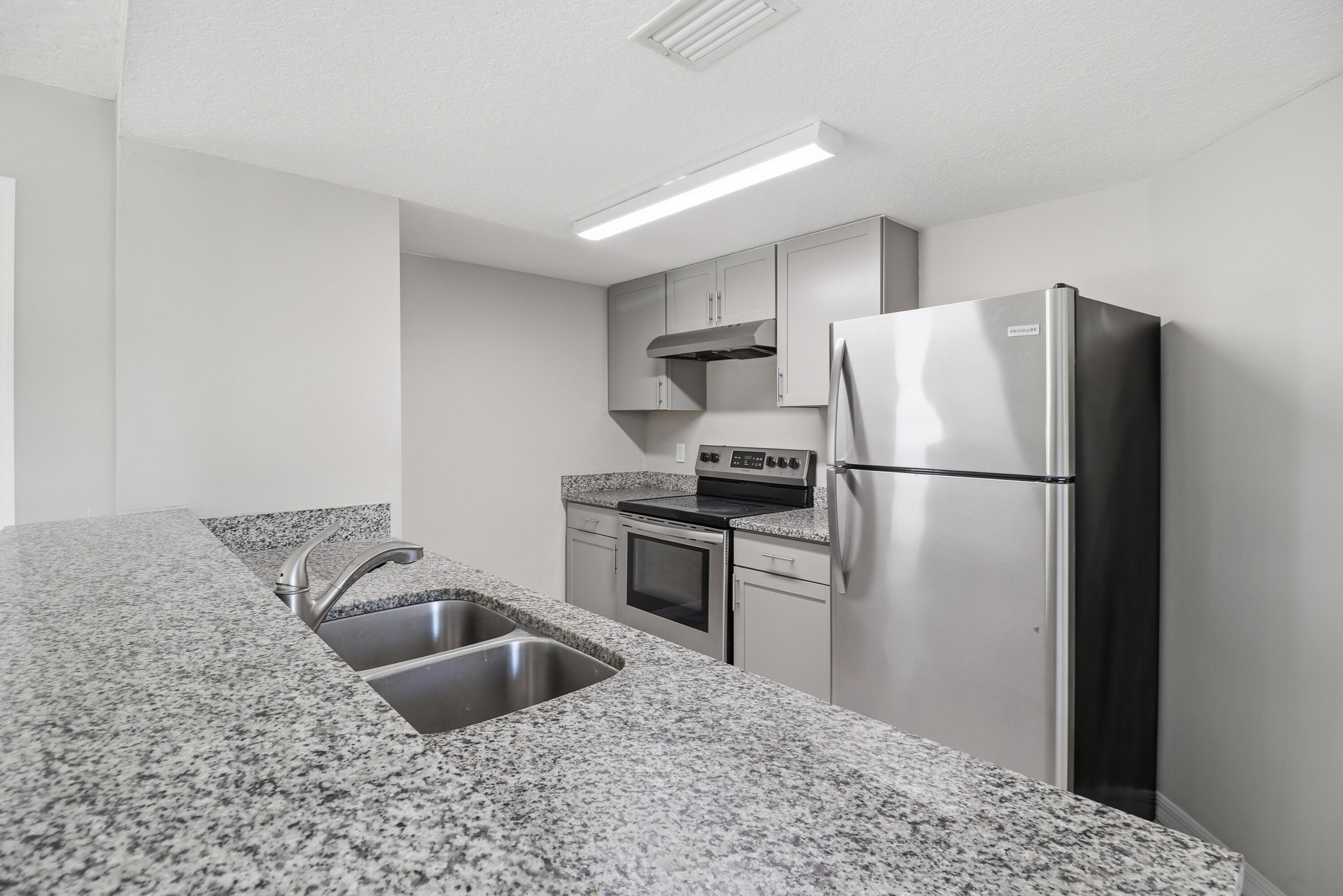 METES AND BOUNDS - Residential Lease