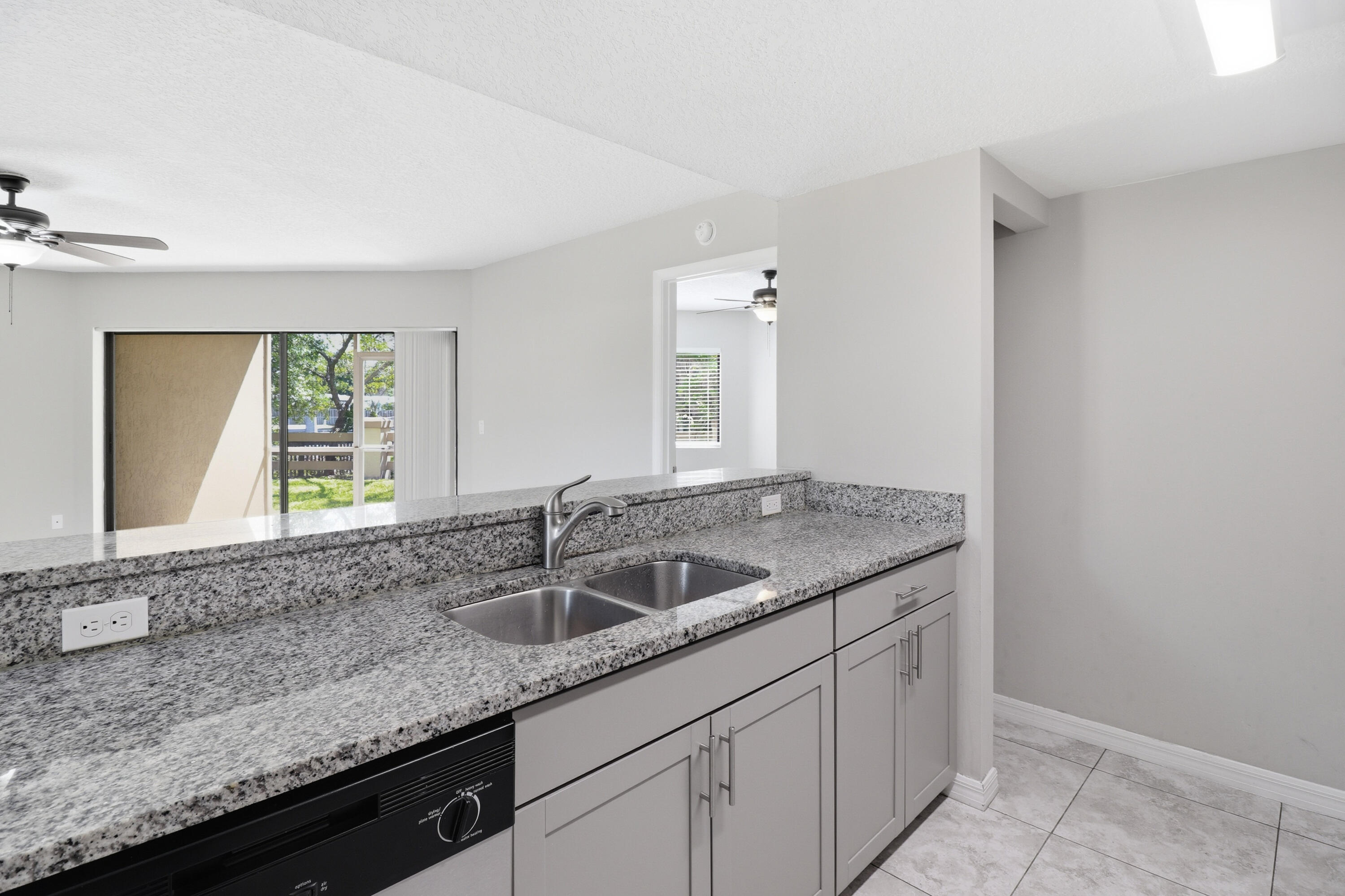 METES AND BOUNDS - Residential Lease