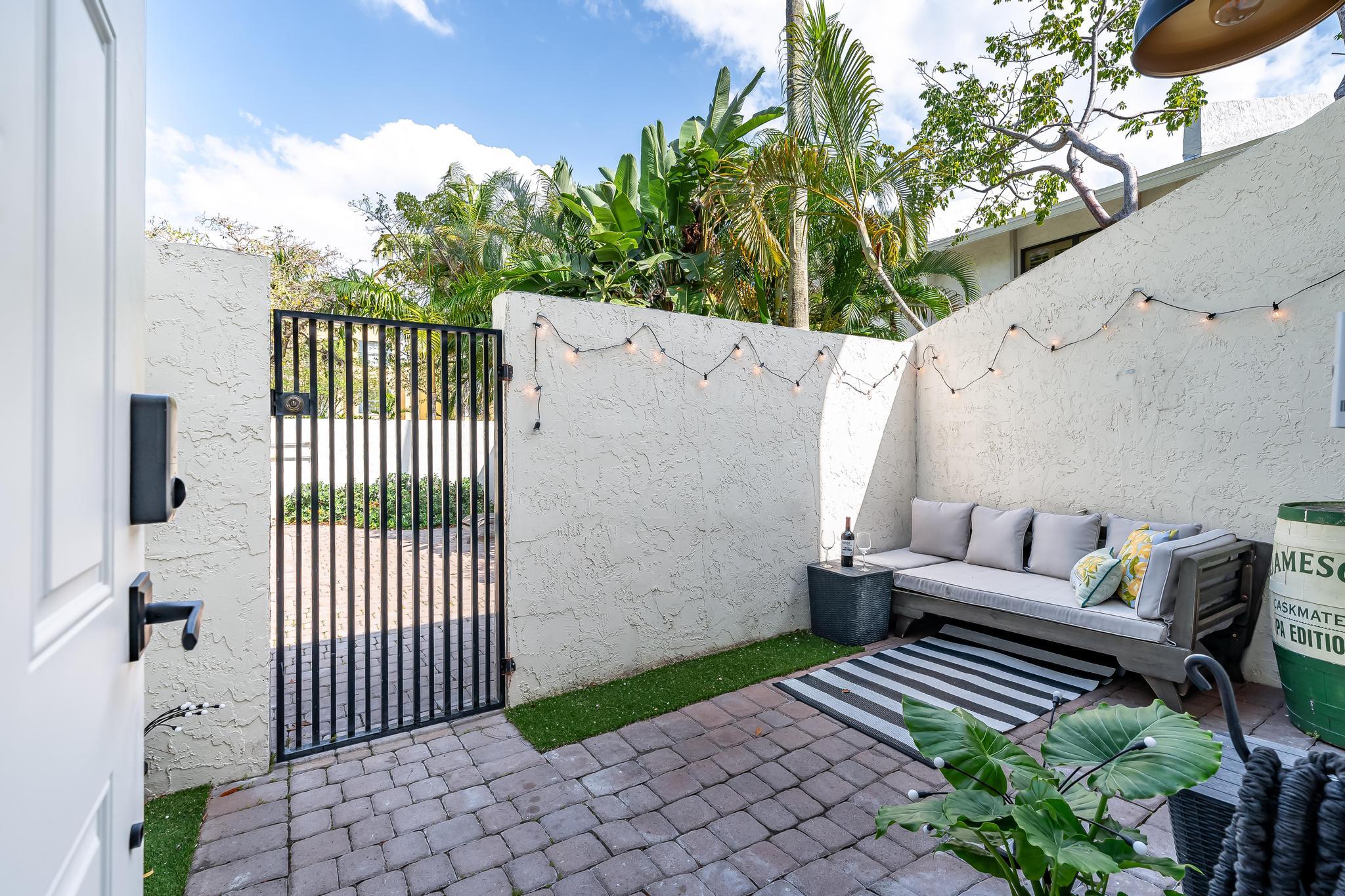 7 EAST CONDO - Residential