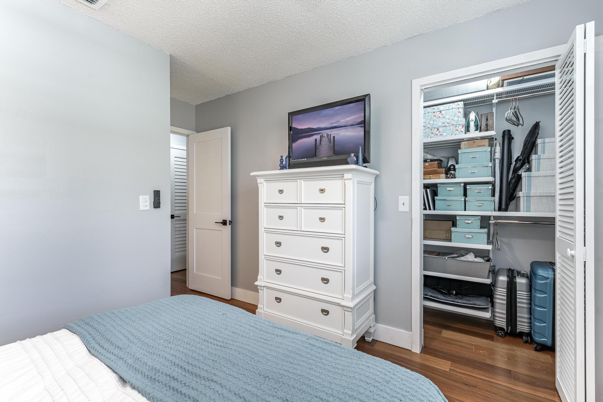 7 EAST CONDO - Residential