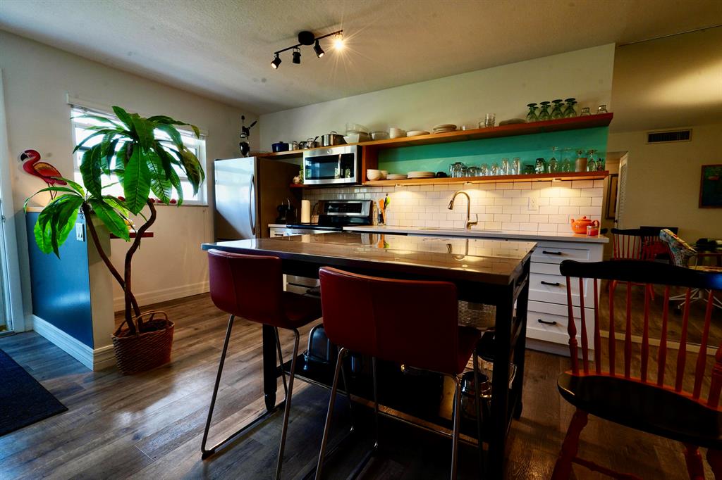 COLONNADES CONDOMINIUM NO - Residential