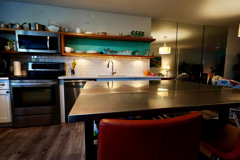 COLONNADES CONDOMINIUM NO - Residential