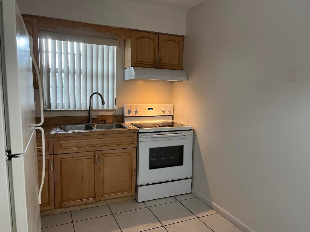 Photo of 301 W Ocean Avenue #5, Lantana, FL 33462 (MLS # R11052940)