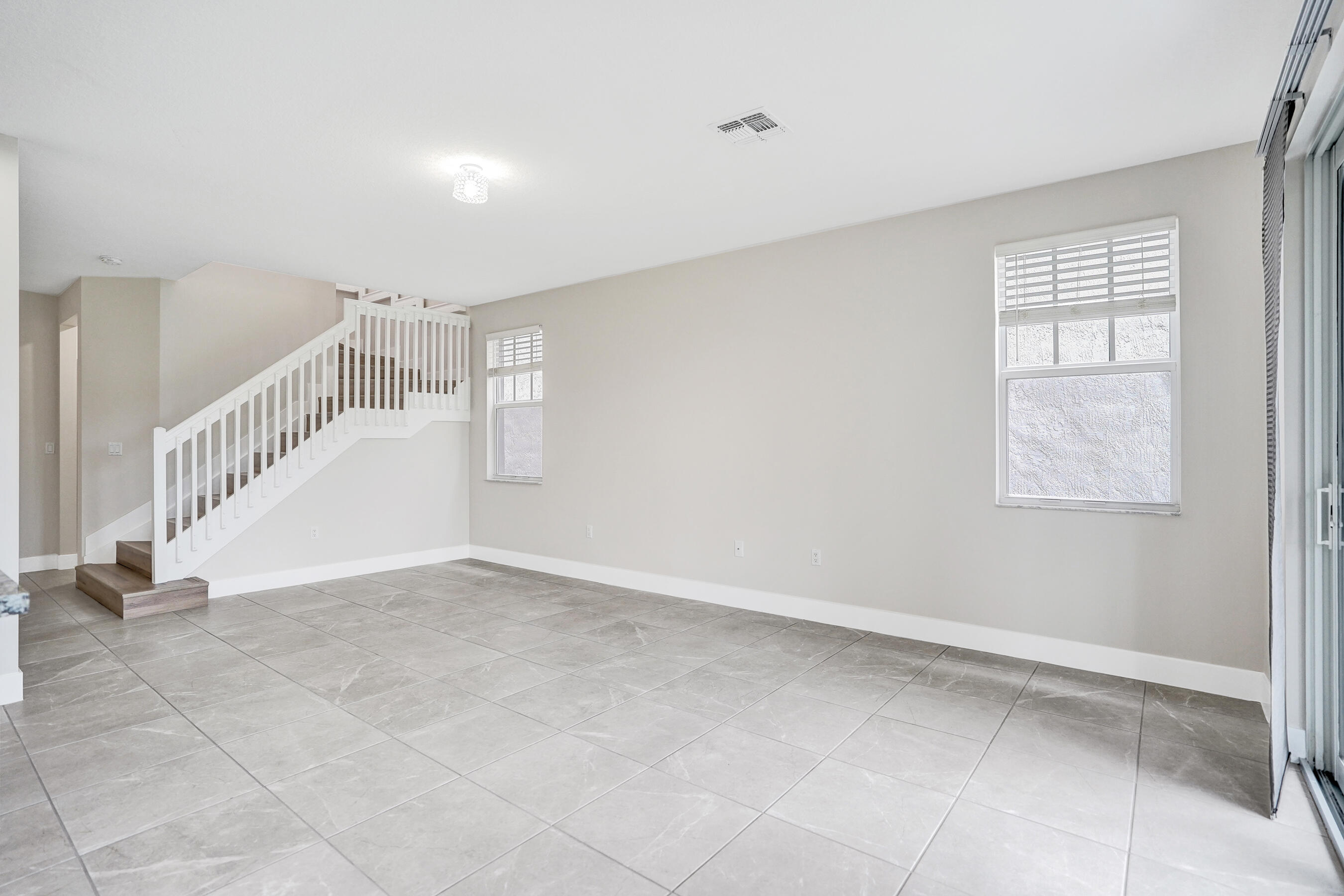 TRAILS AT CENTRAL PARC - Residential Lease