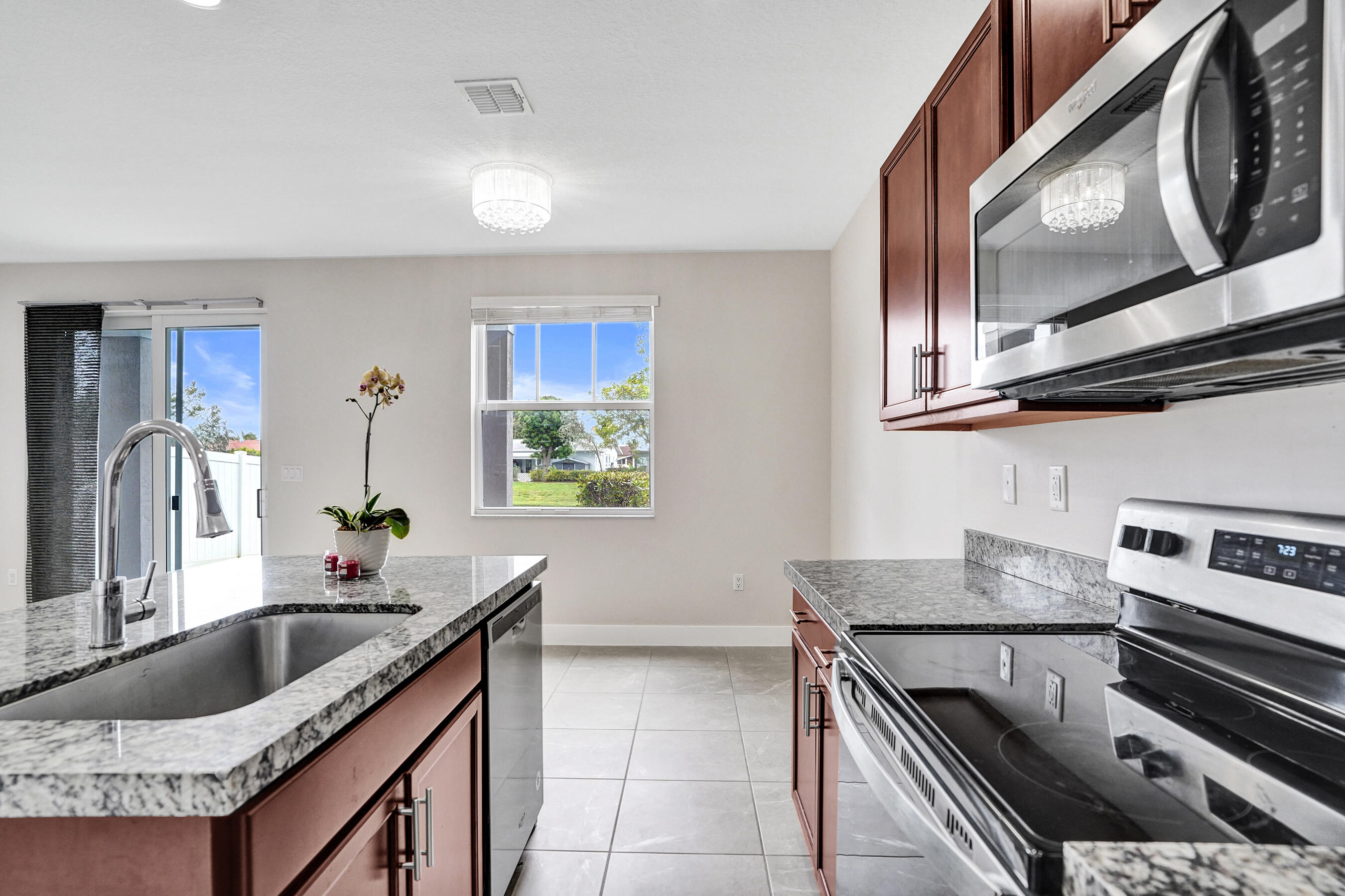 TRAILS AT CENTRAL PARC - Residential Lease