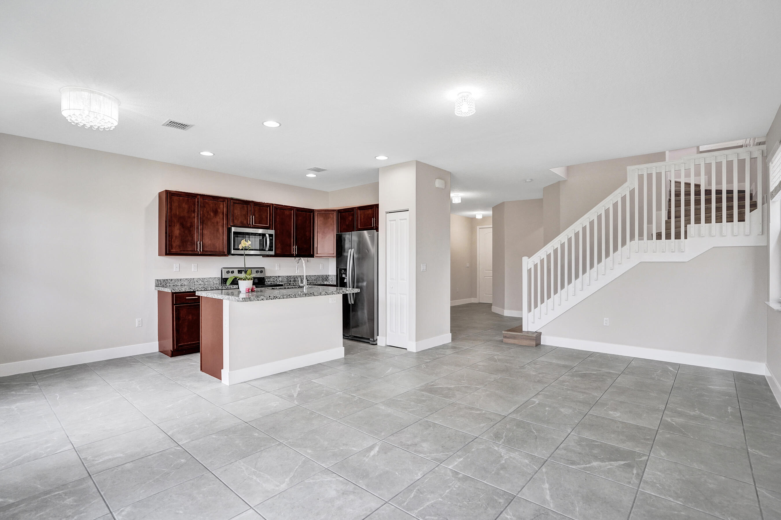 TRAILS AT CENTRAL PARC - Residential Lease