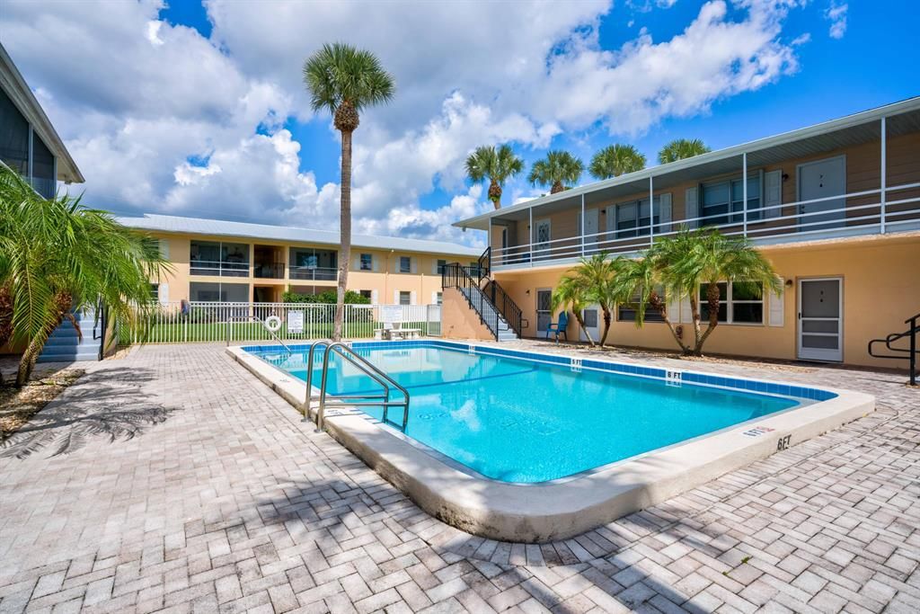 Photo of 333 SE Martin Avenue #H-1, Stuart, FL 34996 (MLS # R10734774)