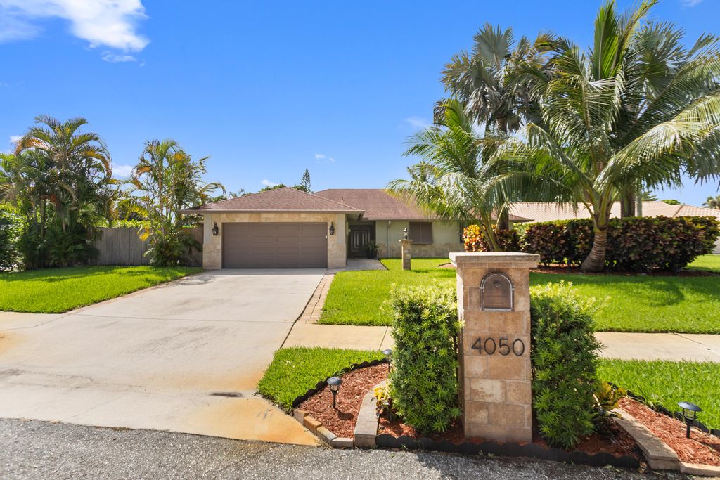 Photo of 4050 NW 7th Lane, Delray Beach, FL 33445 (MLS # B26056377)