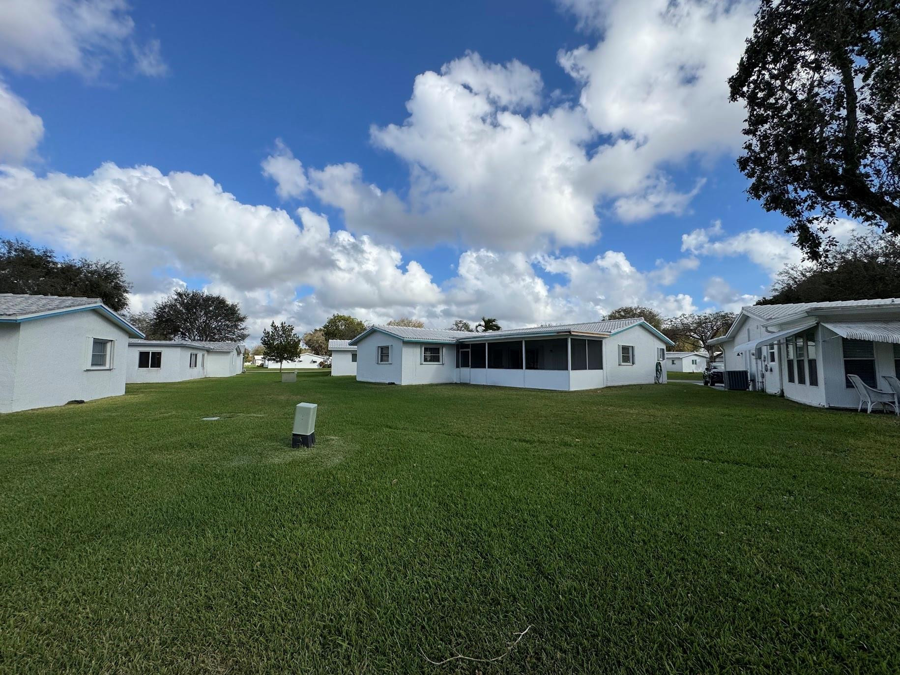 Lauderdale West 3 Sec 83- - Residential