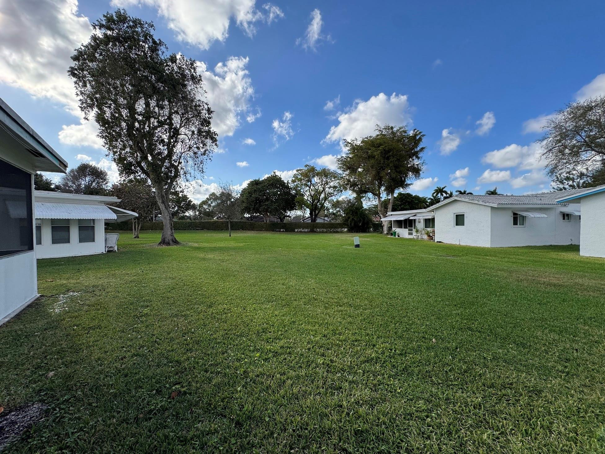 Lauderdale West 3 Sec 83- - Residential