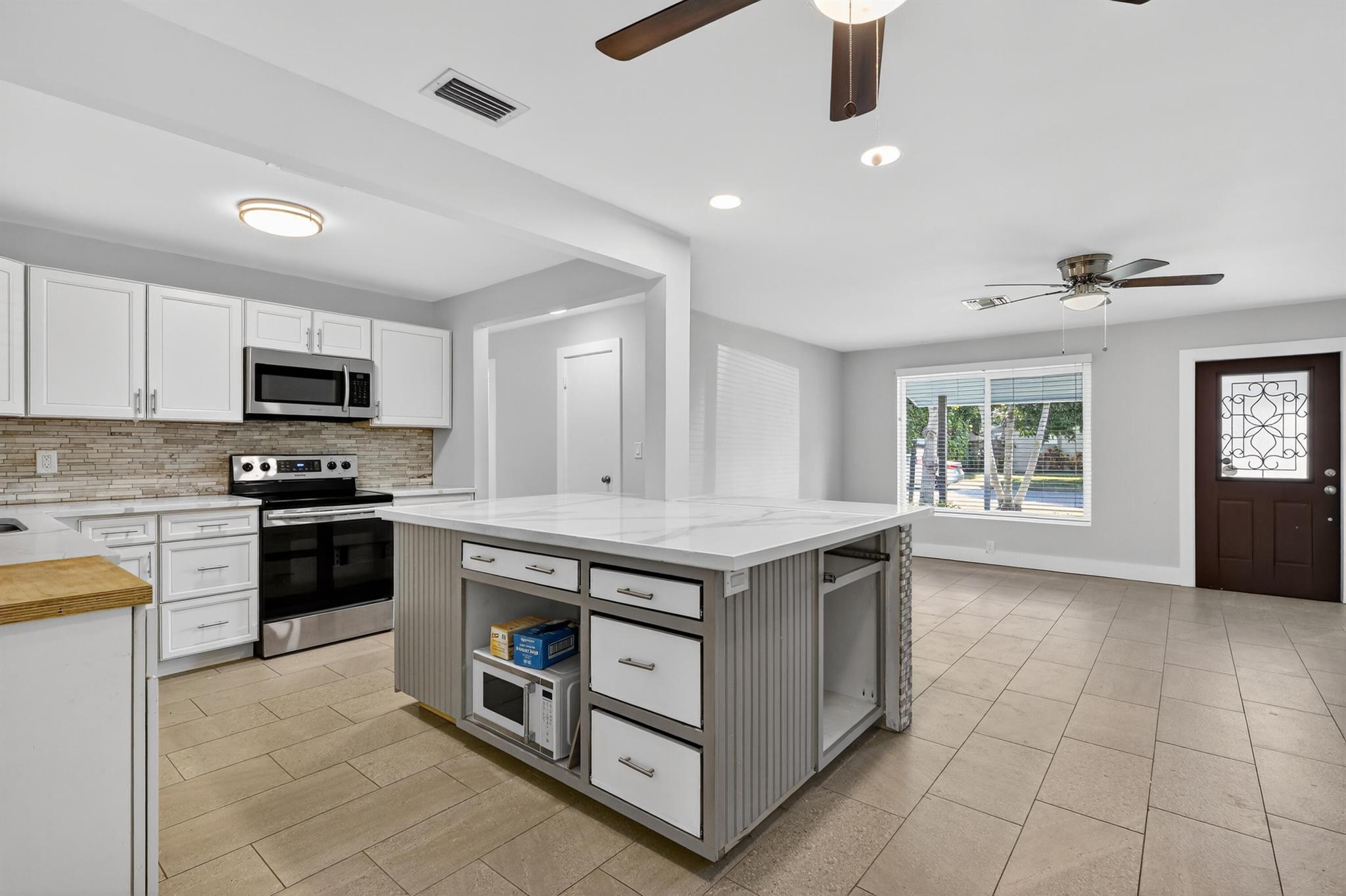 SEACREST ESTATES - Residential