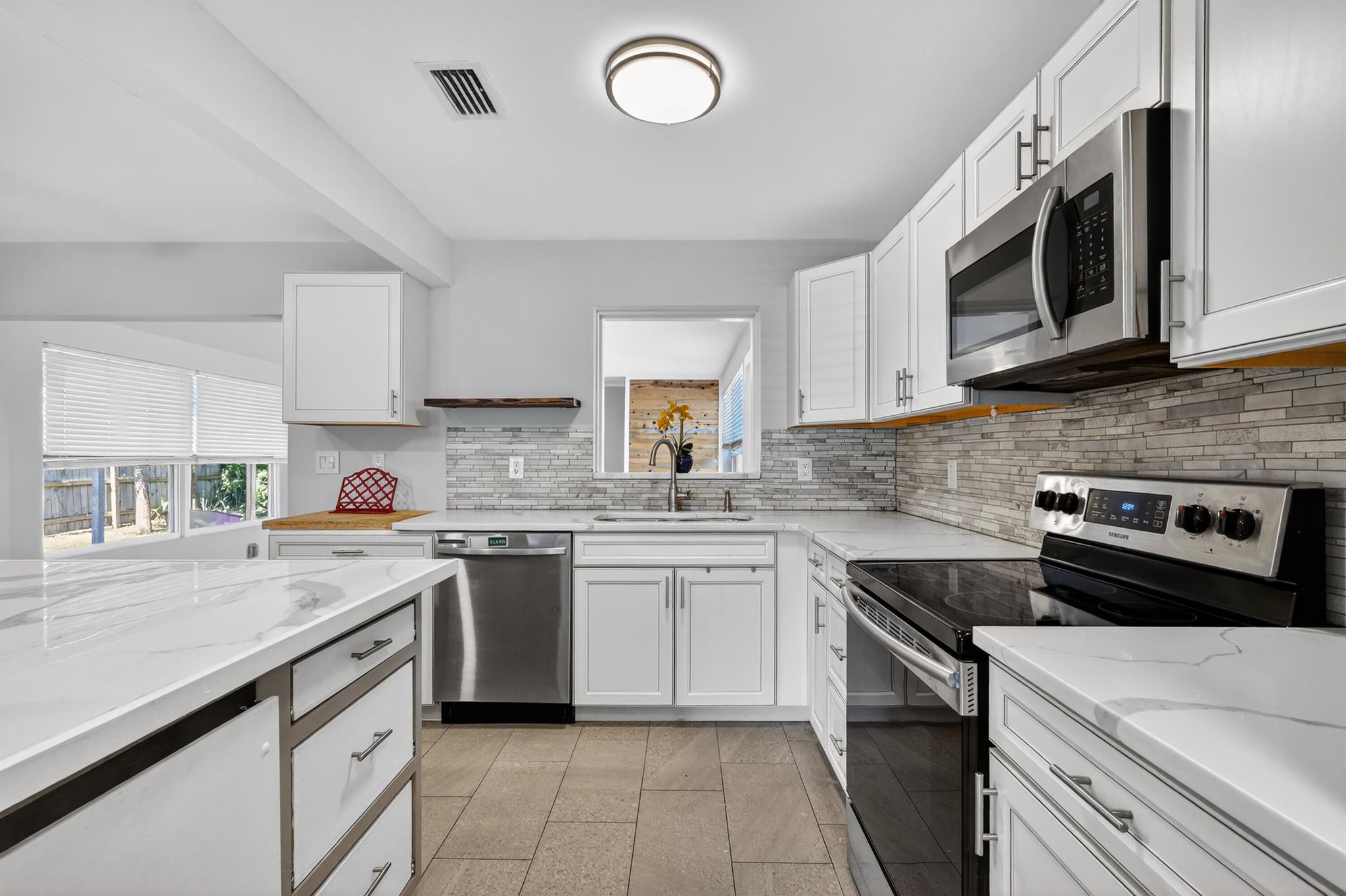 SEACREST ESTATES - Residential