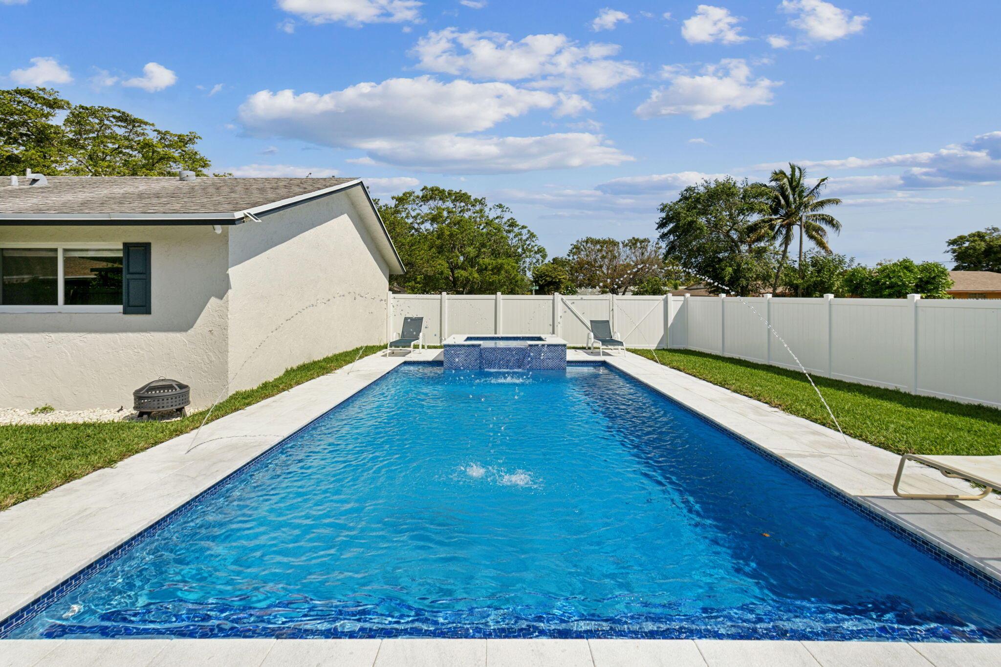 TROPIC PALMS 1 - Residential Lease