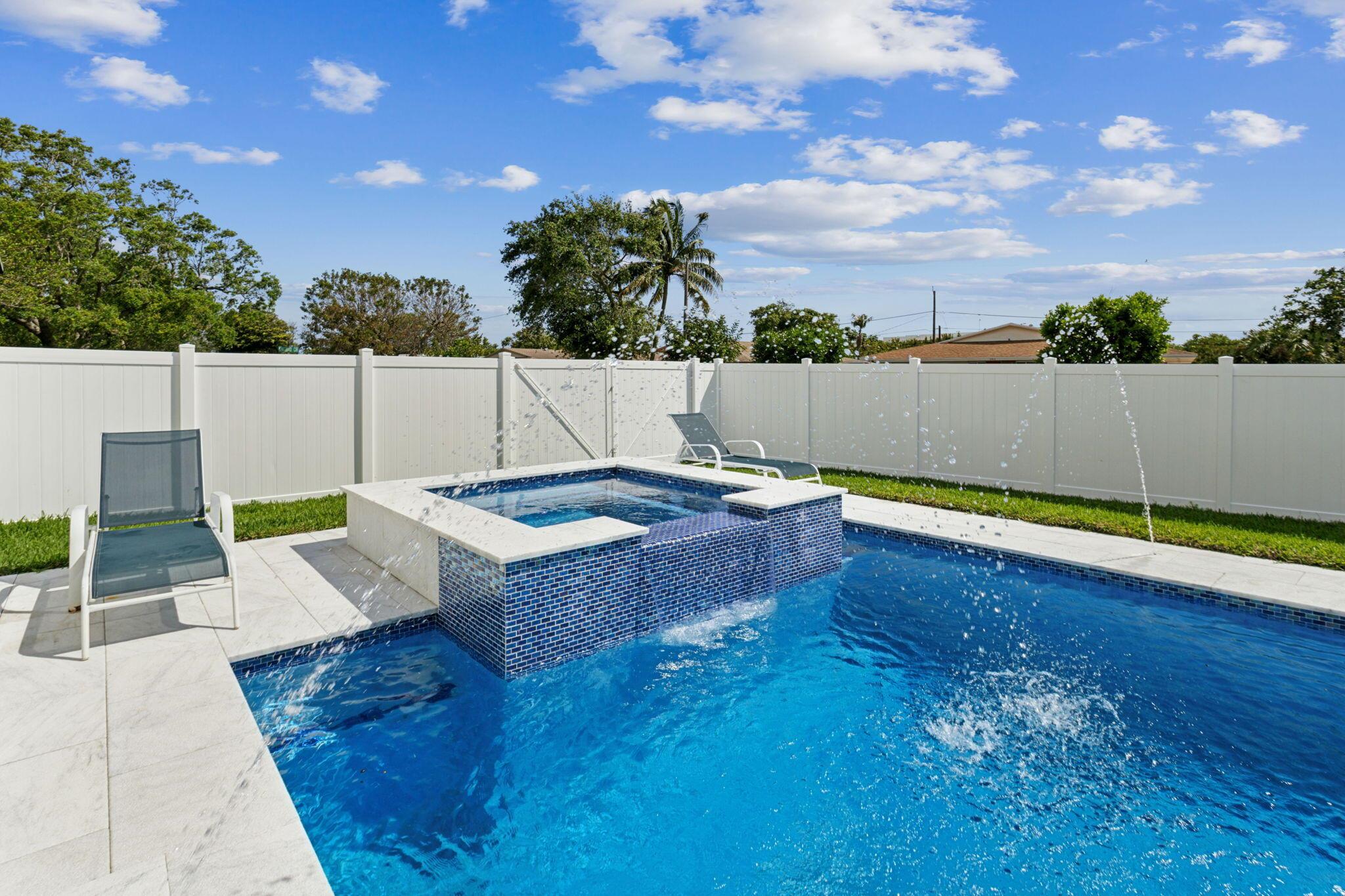 TROPIC PALMS 1 - Residential Lease