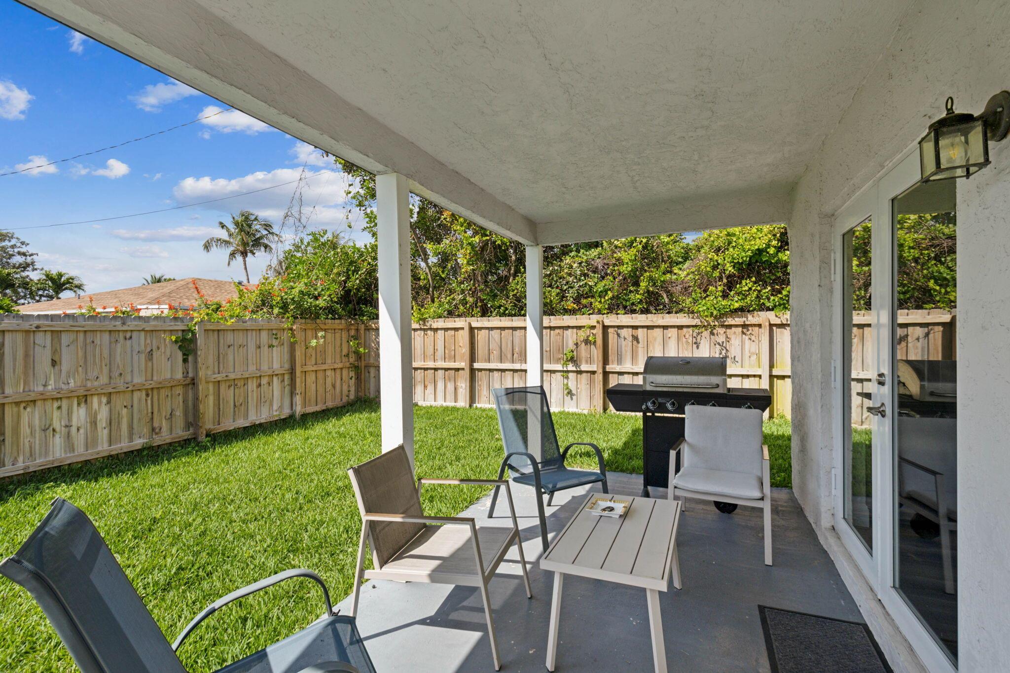 TROPIC PALMS 1 - Residential Lease