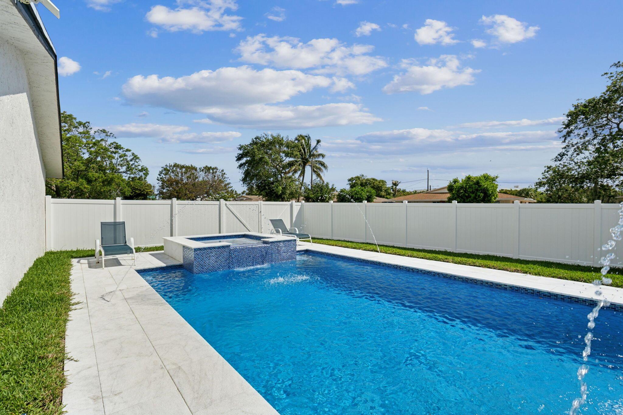 TROPIC PALMS 1 - Residential Lease