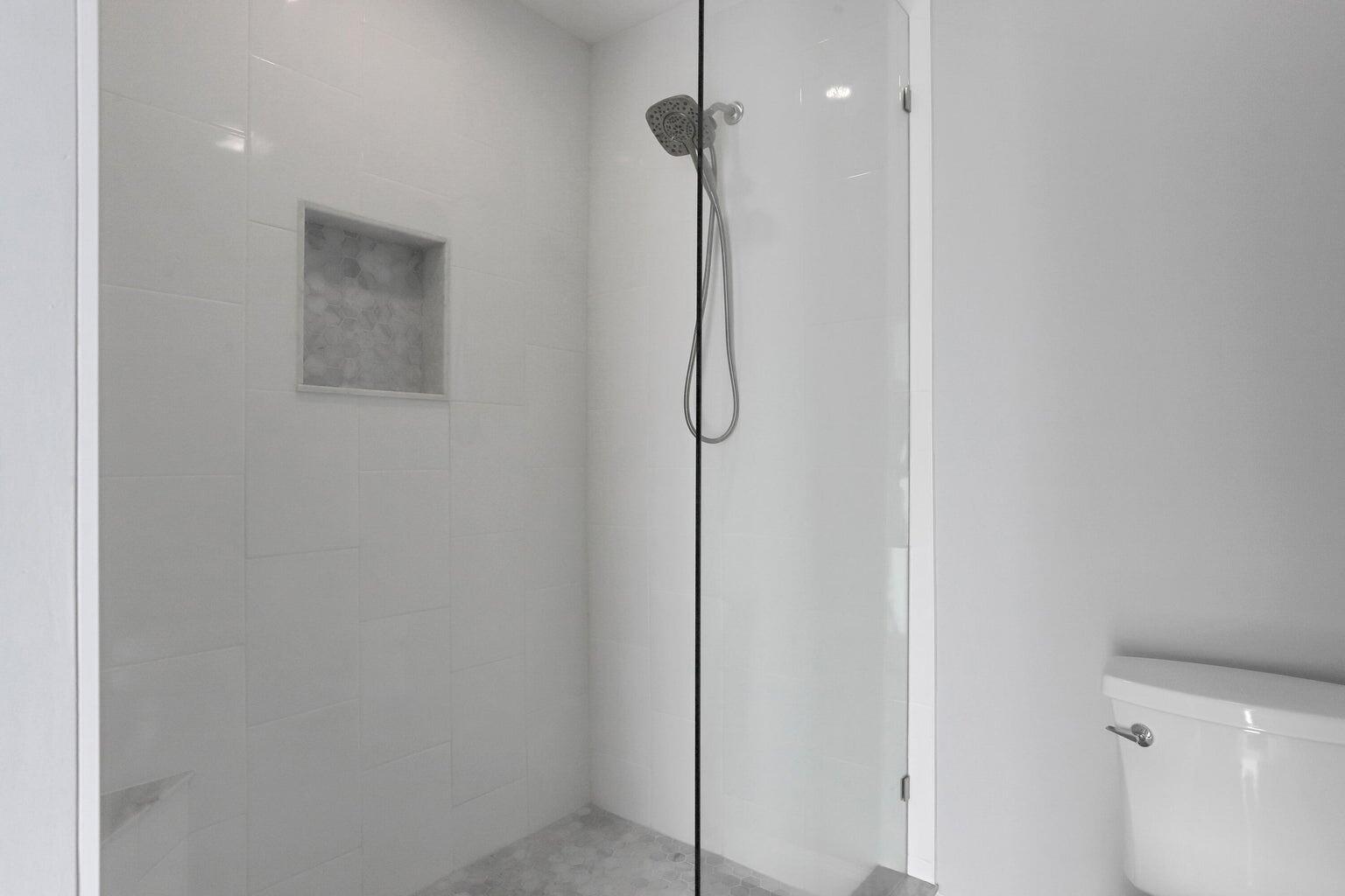 TROPIC PALMS 1 - Residential Lease