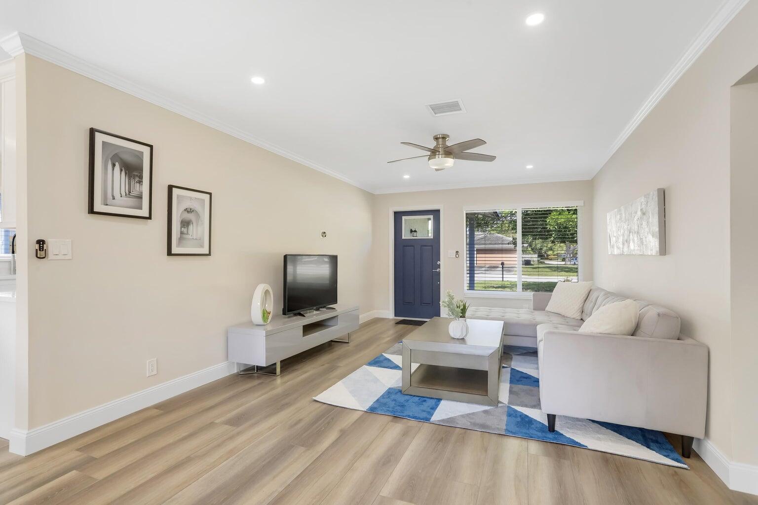 TROPIC PALMS 1 - Residential Lease