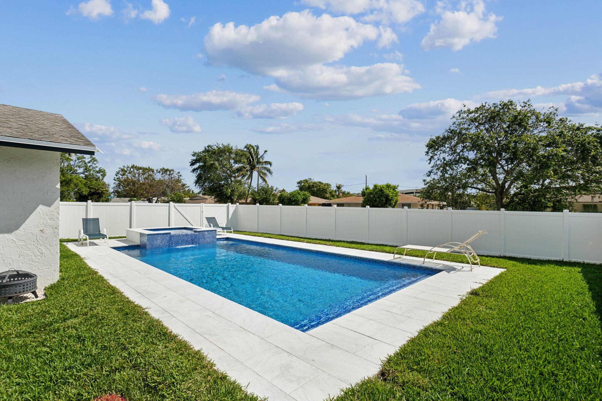 TROPIC PALMS 1 - Residential Lease
