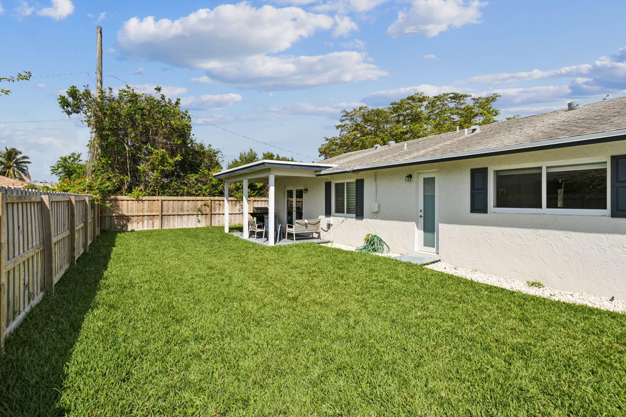 TROPIC PALMS 1 - Residential Lease