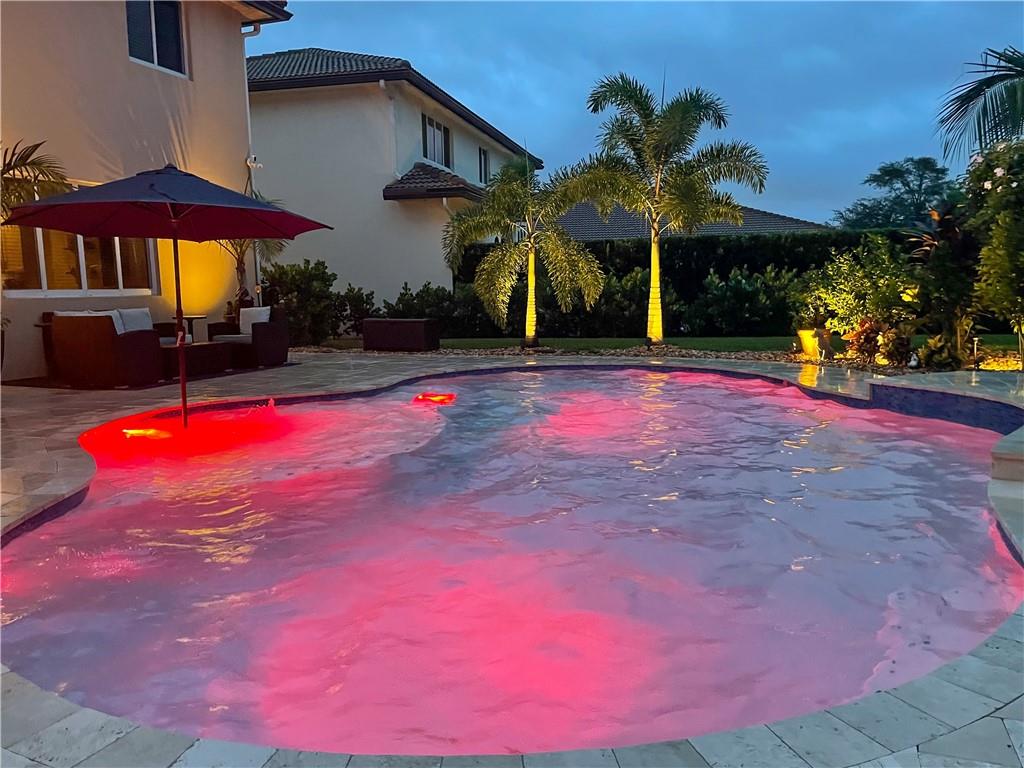 Vista Lago - Residential