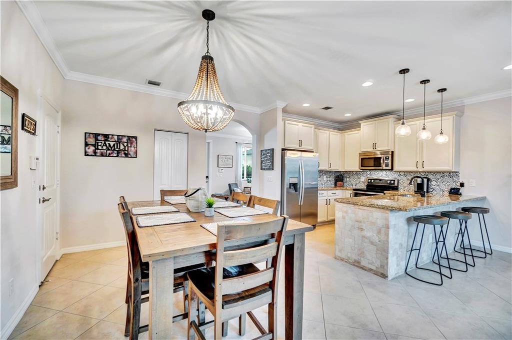 Vista Lago - Residential