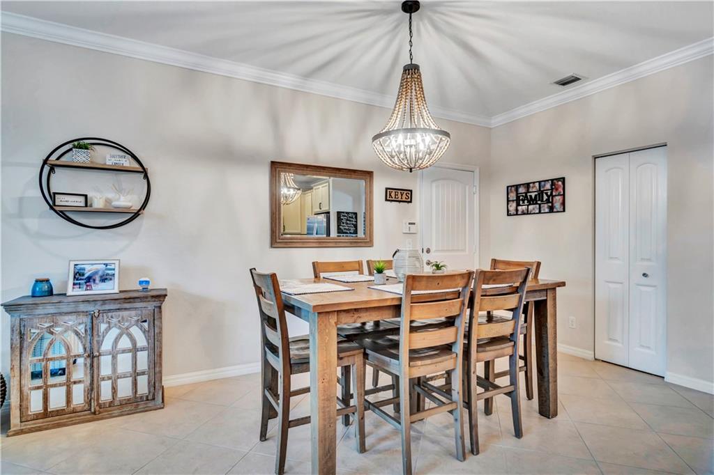 Vista Lago - Residential