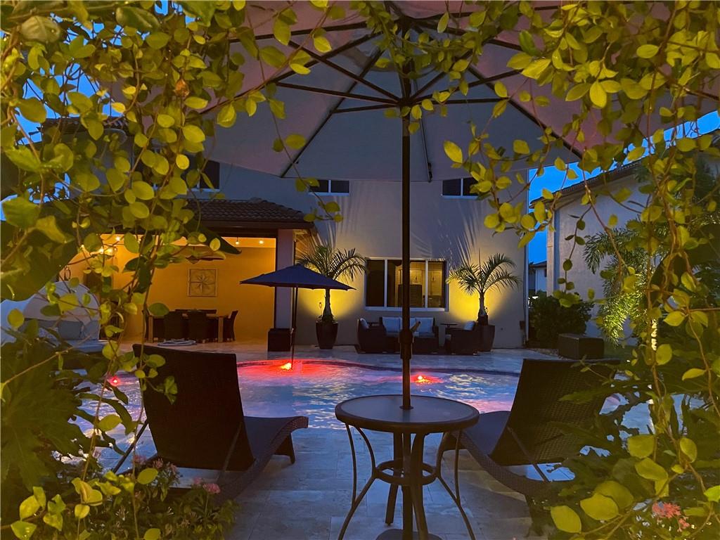 Vista Lago - Residential