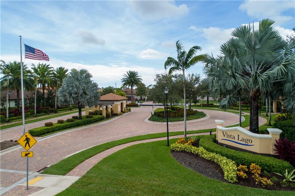 Vista Lago - Residential