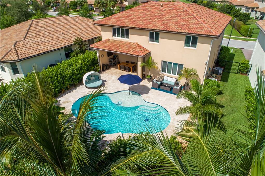 Vista Lago - Residential