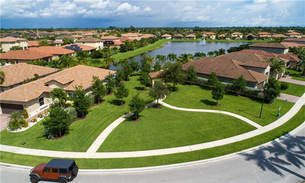 Vista Lago - Residential