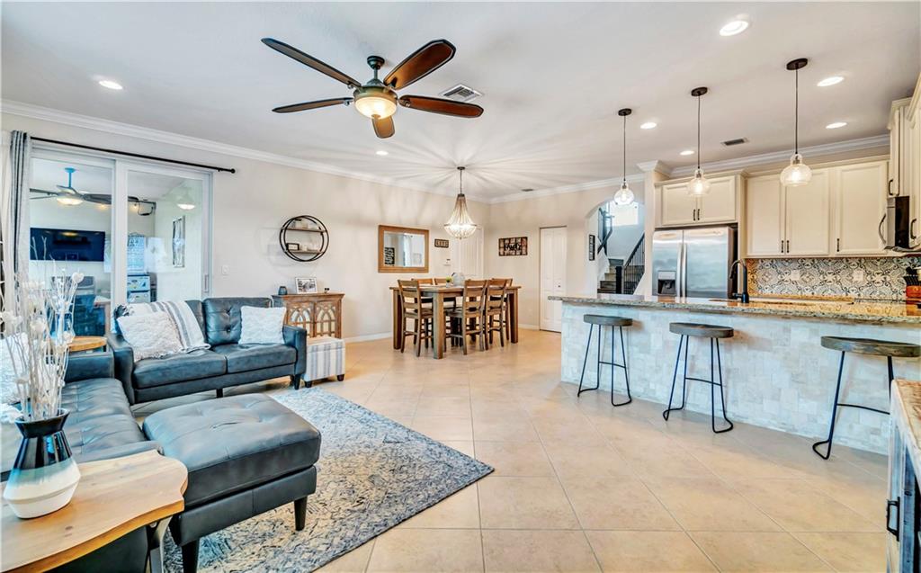 Vista Lago - Residential