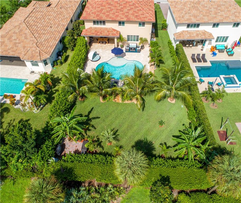 Vista Lago - Residential