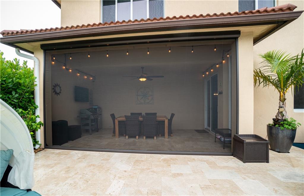 Vista Lago - Residential
