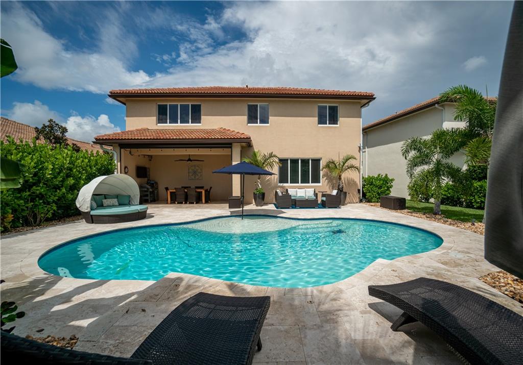 Vista Lago - Residential