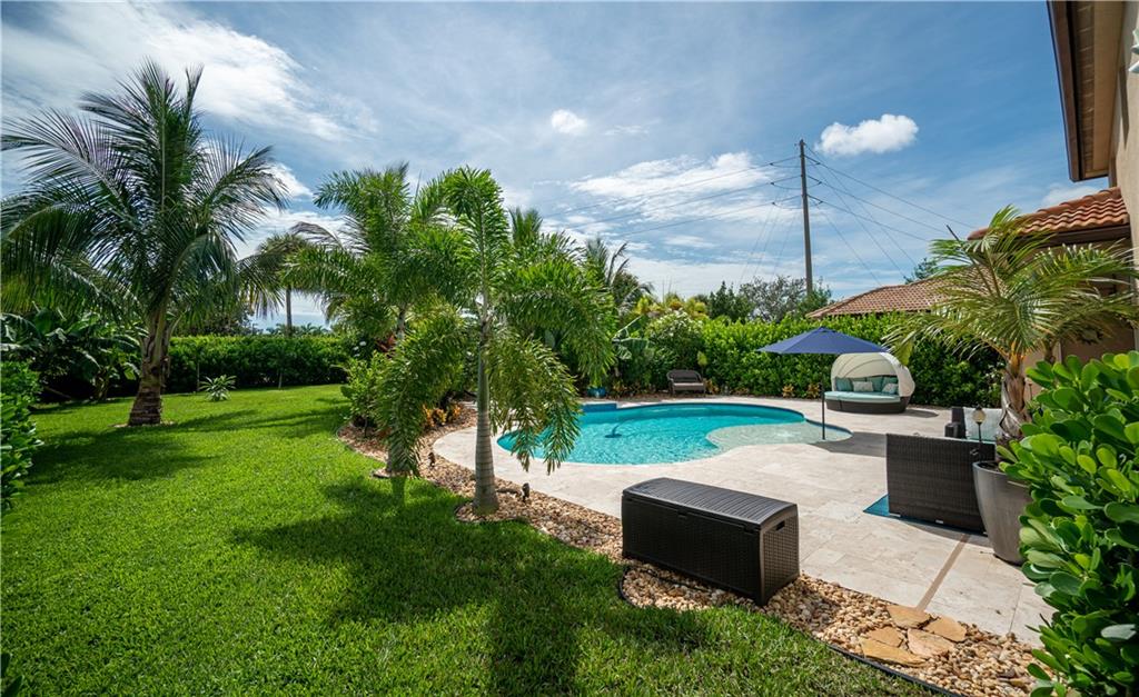Vista Lago - Residential