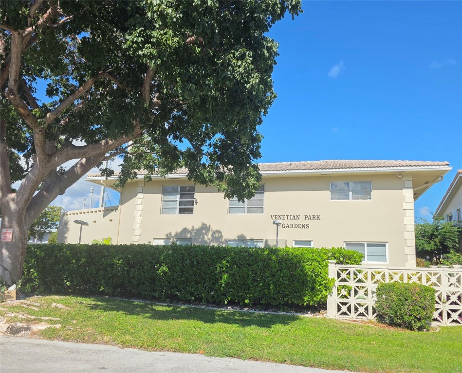 Venetian Park Gardens - Residential