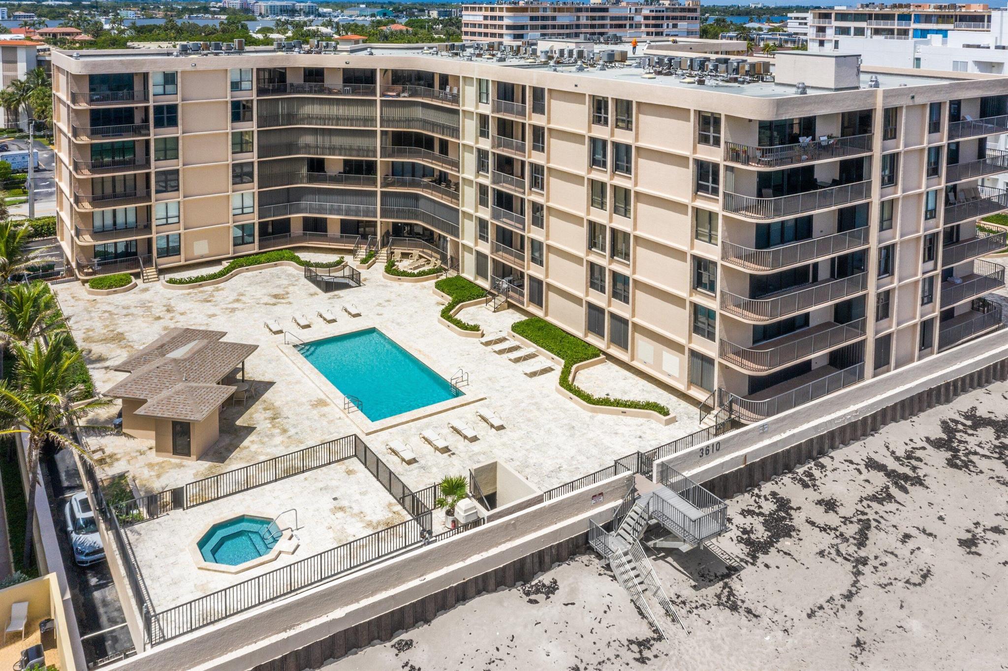 DUNE DECK OF THE PALM BEA - Residential