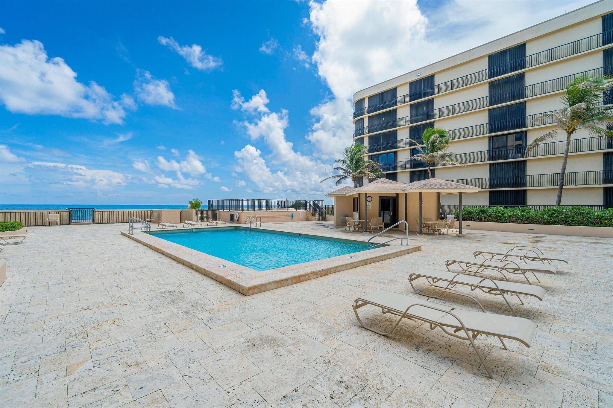 DUNE DECK OF THE PALM BEA - Residential