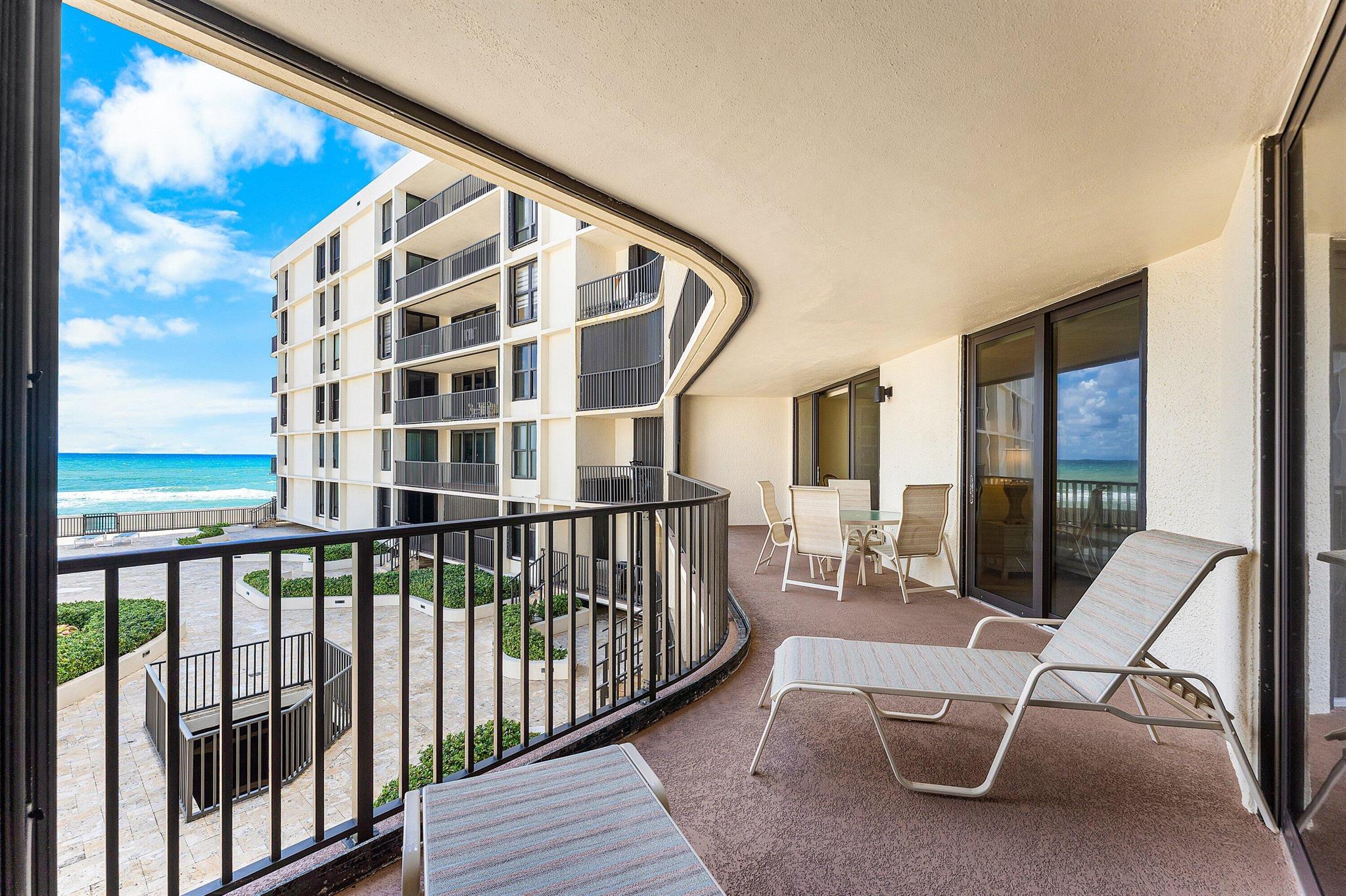 DUNE DECK OF THE PALM BEA - Residential