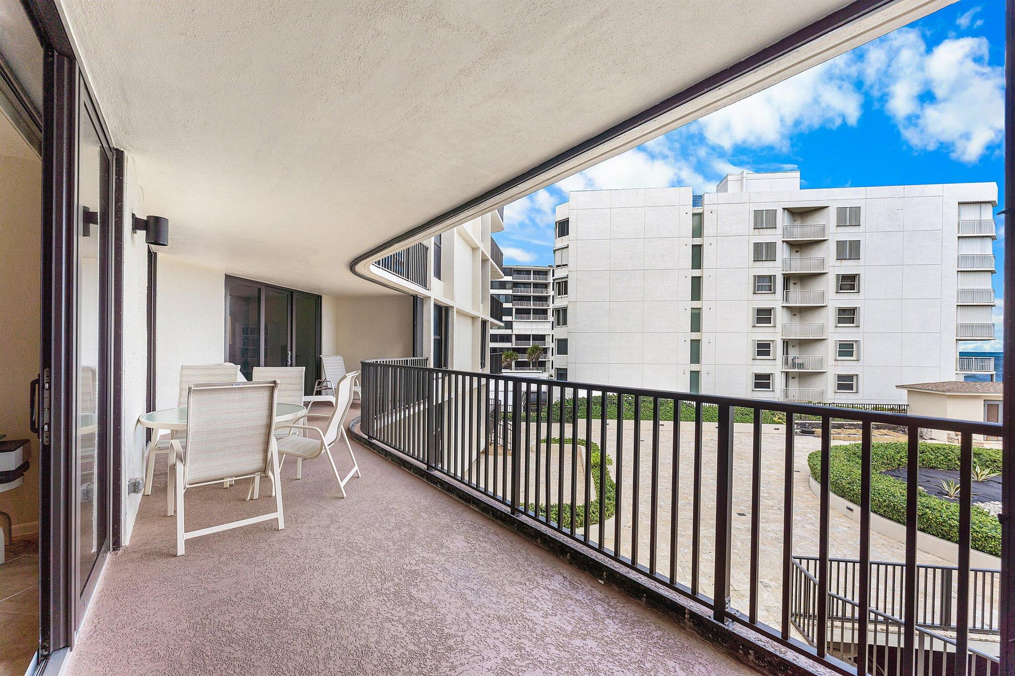 DUNE DECK OF THE PALM BEA - Residential