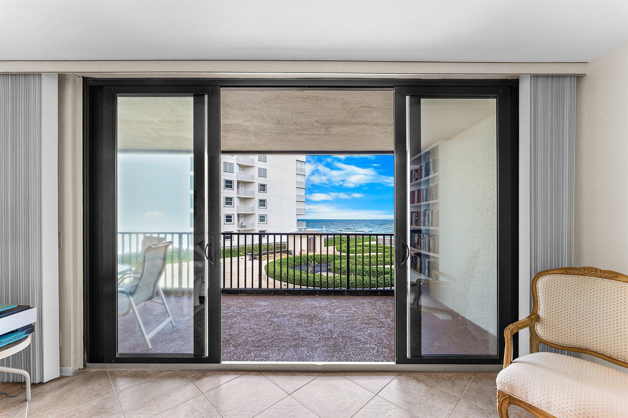 DUNE DECK OF THE PALM BEA - Residential