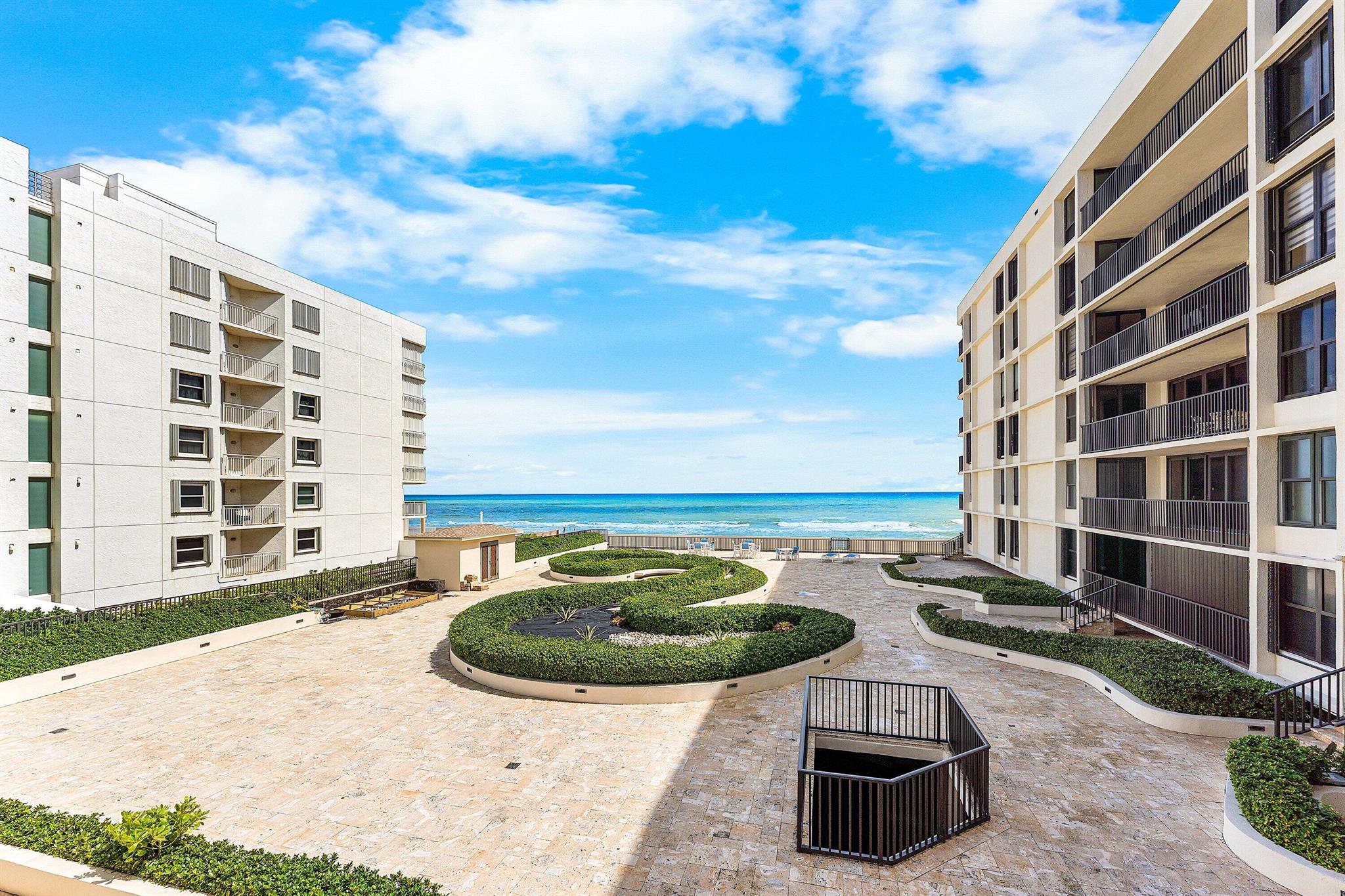DUNE DECK OF THE PALM BEA - Residential