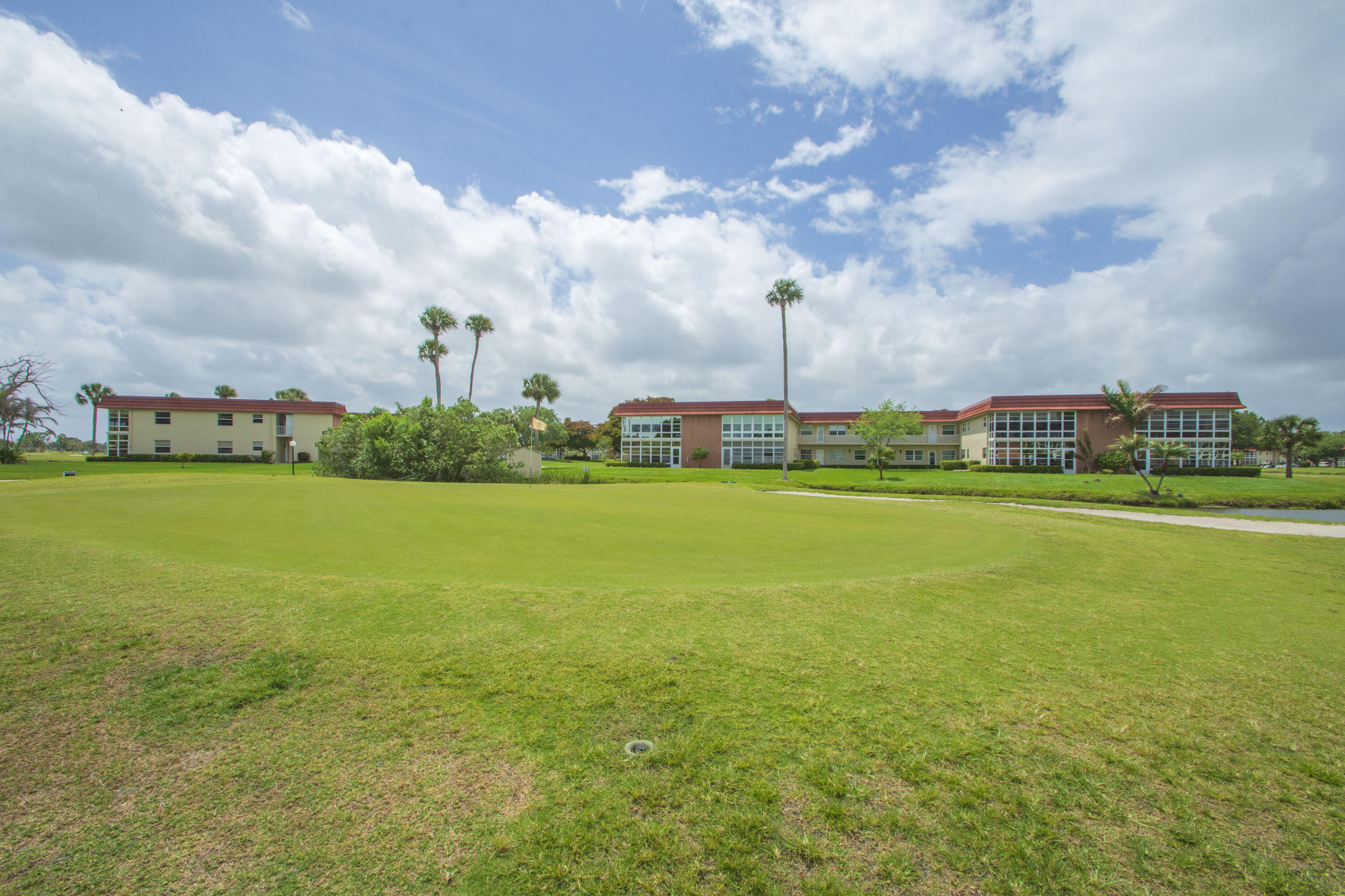 VISTA ROYALE PHASE IV BLDGS 83-111 - Residential