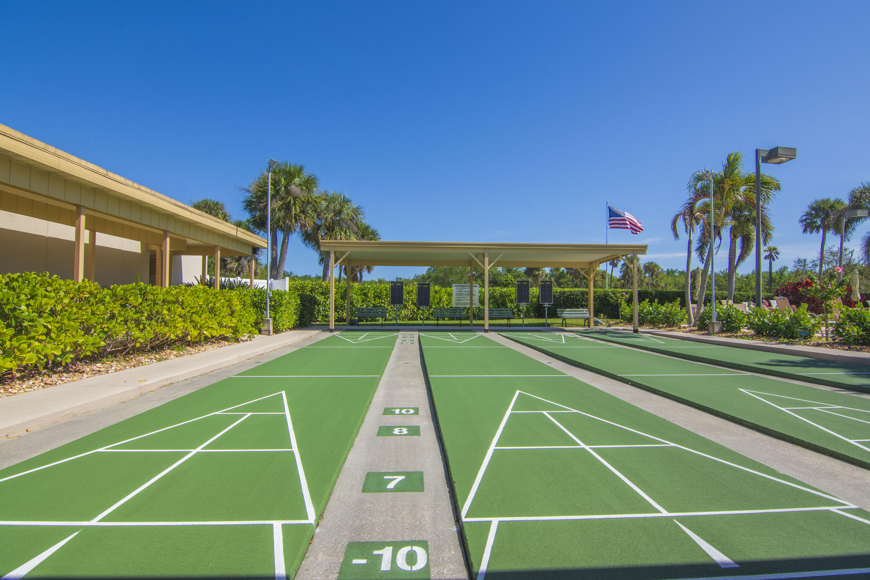 VISTA ROYALE PHASE IV BLDGS 83-111 - Residential