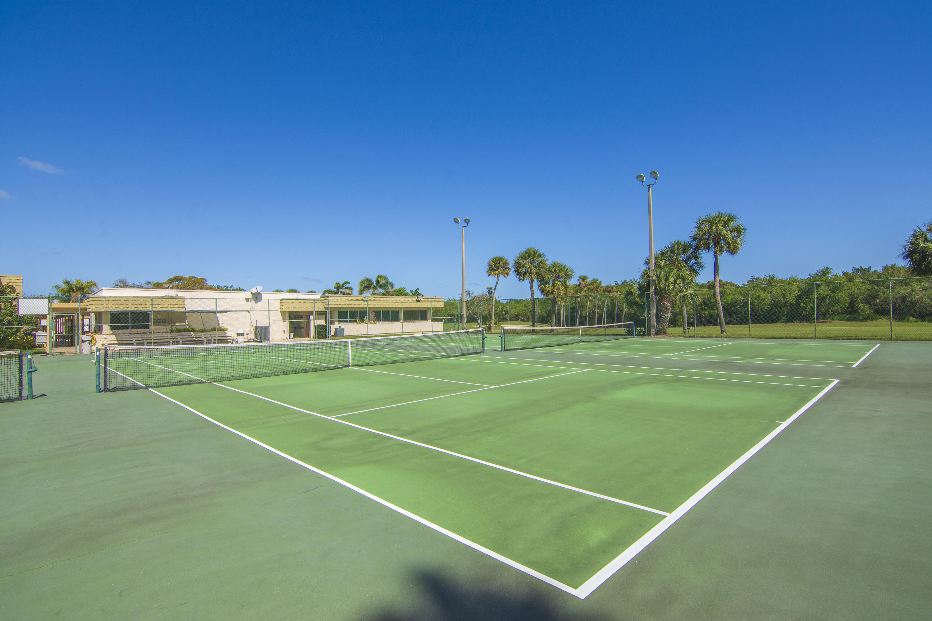 VISTA ROYALE PHASE IV BLDGS 83-111 - Residential