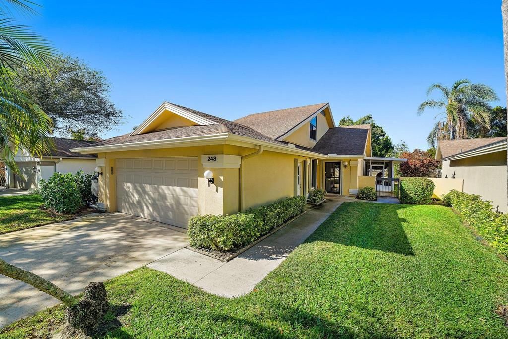 Photo of 248 Ridge Road, Jupiter, FL 33477 (MLS # R10690552)