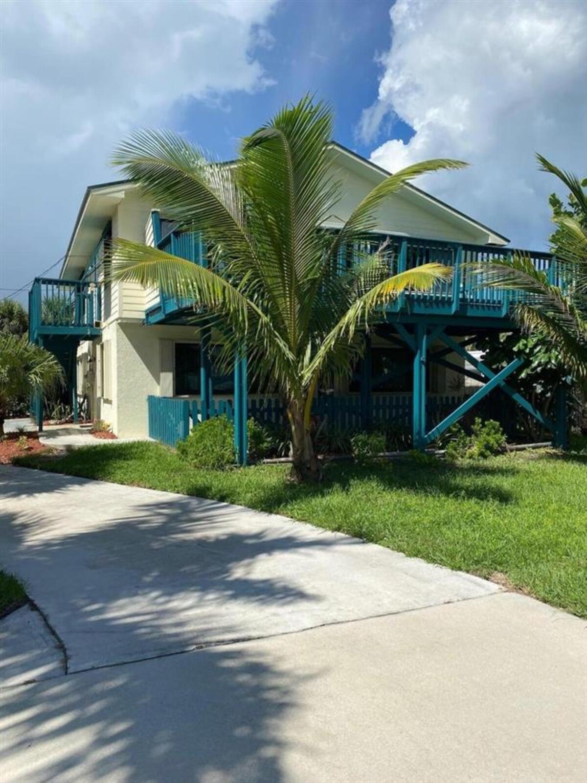 Location, Location! First floor 2/2 across from the Ocean and Park! Fully furnished and ready to move into. Enjoy Ocean breezes while living next to parks, tennis, pickleball, picnic areas, boat ramp and more! Restaurants, museums and more close by! Rented on an annual basis make this your island home. Rented turnkey so you can move in today!