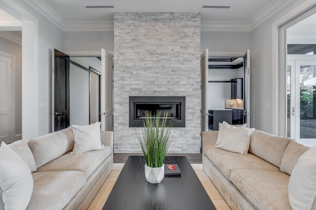 ROYAL PALM YACHT & COUNTR - Residential